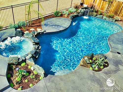 Small Pool with Jacuzzi 1